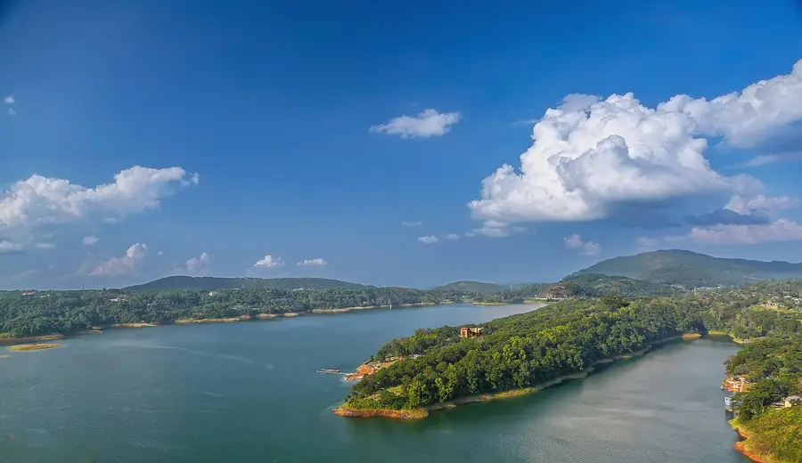 Northeast — Meghalaya & Kaziranga — Guwahati · Shillong · Cherrapunji · Kaziranga